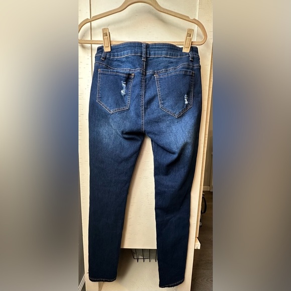 Encore Embroidered Jeans - Picture 2 of 4